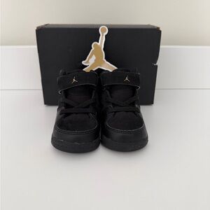 Jordan Flight Club ‘91 Black Metallic Gold size 4C.
